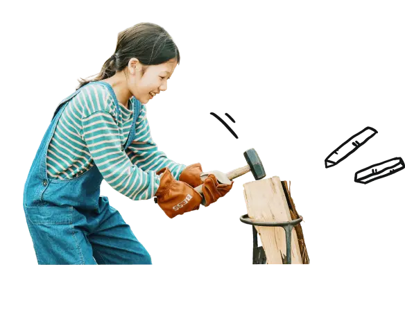 薪を割る人の画像